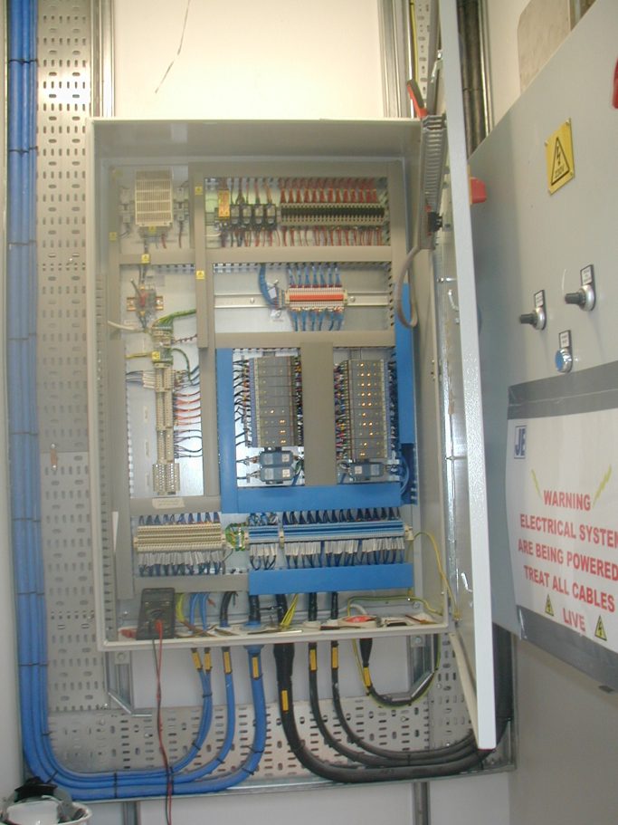 Vacuum pump system control panel